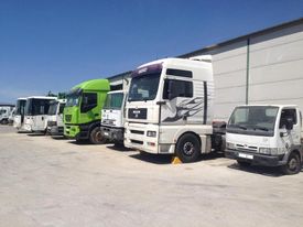 Desguace Málaga Camión Hermanos Romero instalaciones y vehículos 11